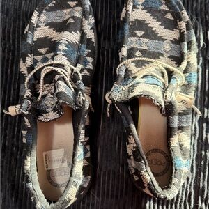 Hey Dude Men's Patterned - Black and Blue and White